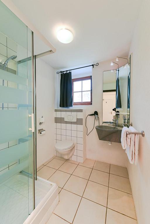 Auberge La Plaine Chabrillan Room photo