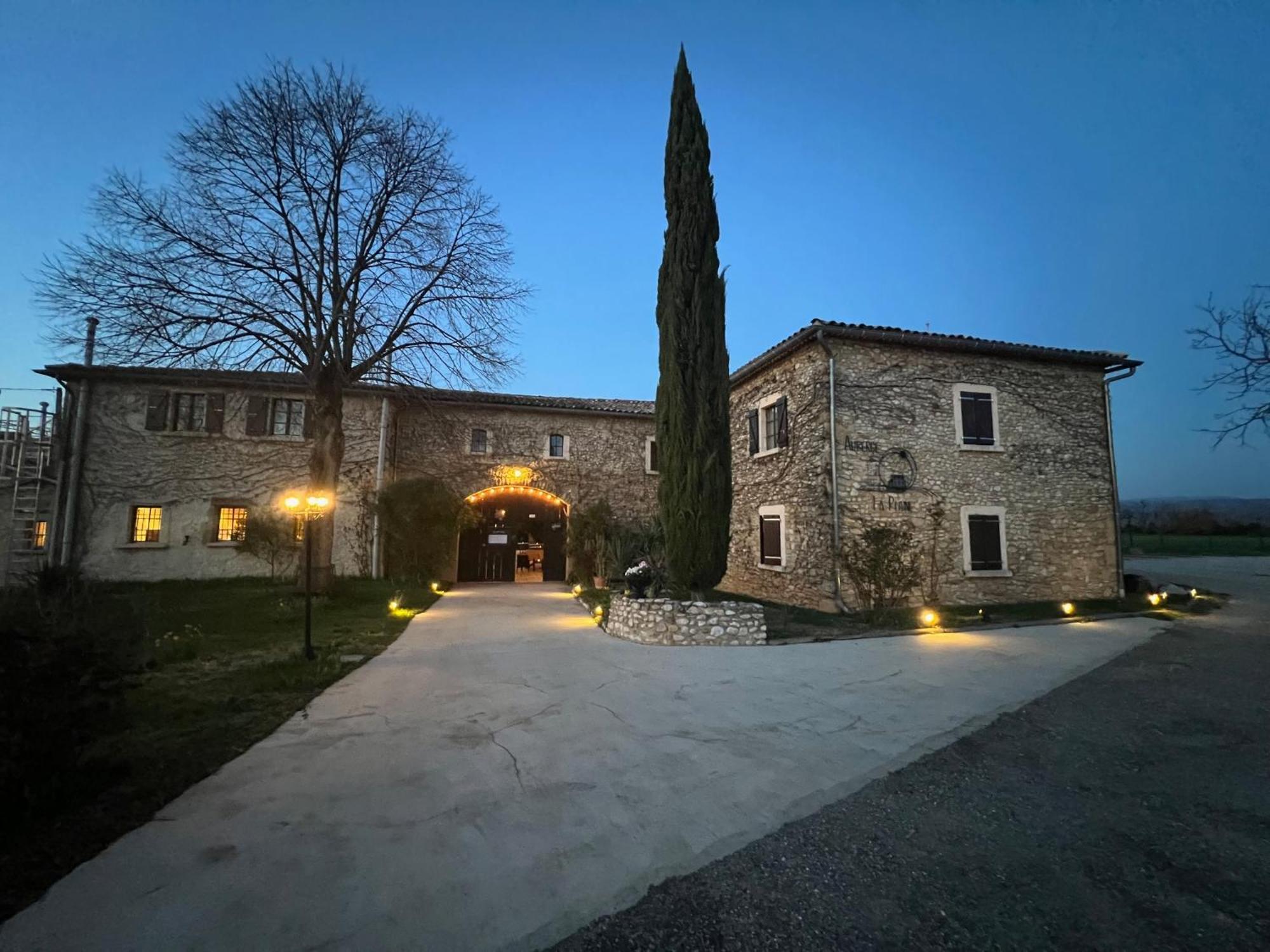 Auberge La Plaine Chabrillan Exterior photo